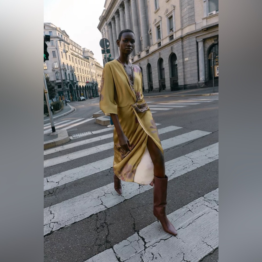 Zara midi green floral dress size M never worn